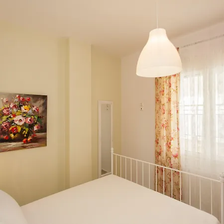 Mary Chania Апартаменти